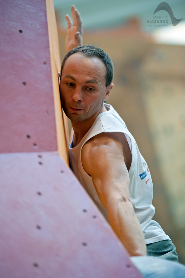 vertigo, open, lezecke, centrum, boulder, bouldering, umela, stena, boulder, pretek